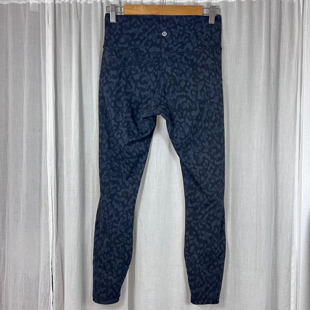 Lululemon In Movement Tight 25" Everlux Formation Camo Deep Coal